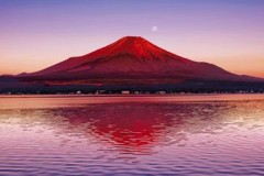 Red Fuji reflections