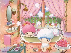 Little Twin Stars bath time